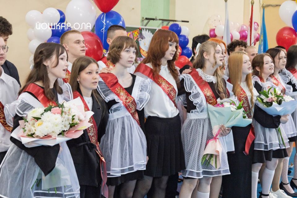 Прощай, школа! Здравствуй, взрослая жизнь! Прощай, школа! Здравствуй, взрослая жизнь!