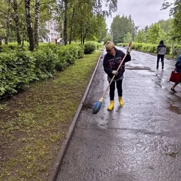 Хотим поделиться с вами новостями о работе подрядной организации, которая занимается обслуживанием наших озеленённых территорий Хотим поделиться с вами новостями о работе подрядной организации, которая занимается обслуживанием наших озеленённых территорий