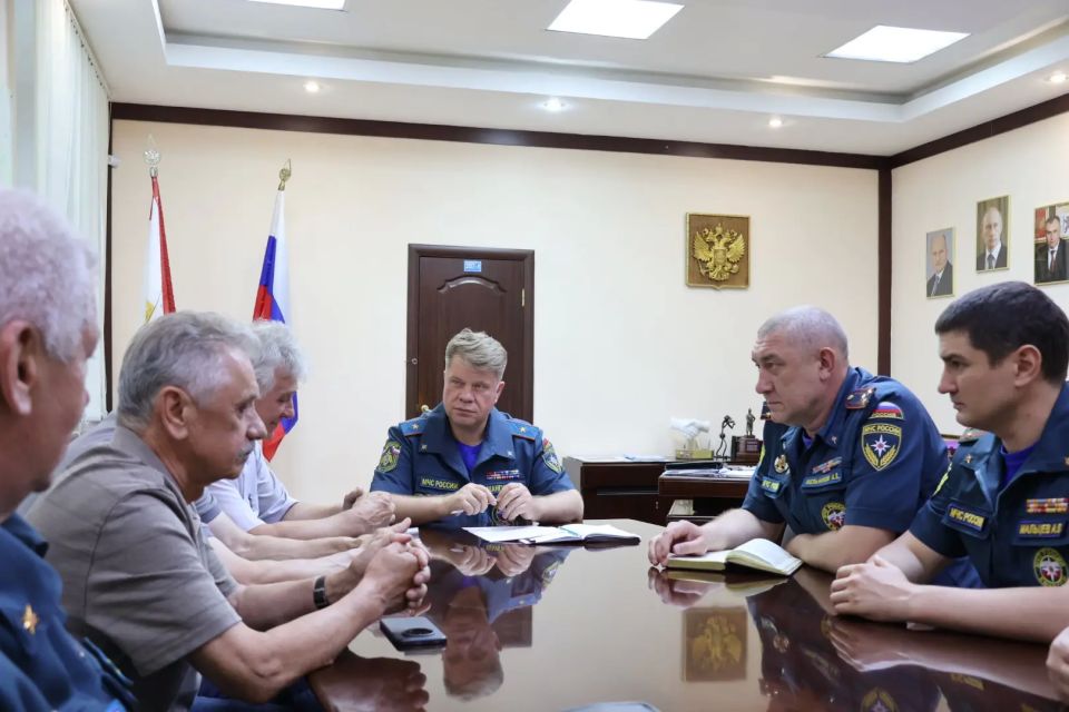 Творческий коллектив ветеранов пожарной охраны «Сухие рукава» завершил серию патриотических концертов в ЛНР, ДНР, Херсонской и Запорожской областях — на воссоединенных территориях и вернулся в родную республику ! Творческий коллектив ветеранов пожарной охраны «Сухие рукава» завершил серию патриотических концертов в ЛНР, ДНР, Херсонской и Запорожской областях — на воссоединенных территориях и вернулся в родную республику !