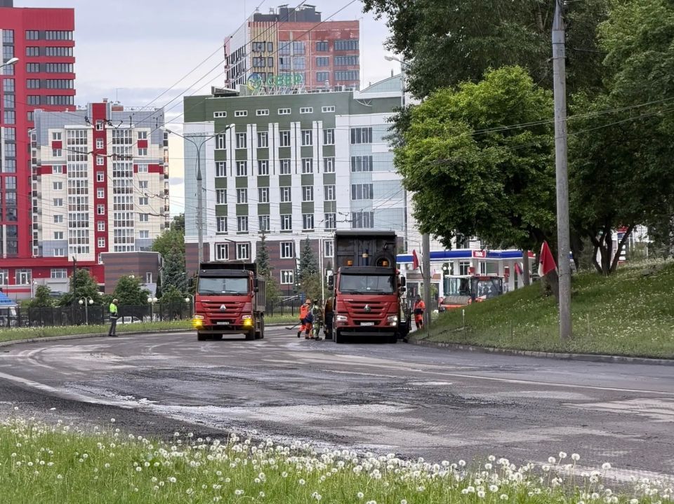 В Йошкар-Оле в рамках Народной программы партии «Единая Россия» и нацпроекта «Инфраструктура для жизни» начался ремонт дорожного полотна на улице Карла Маркса