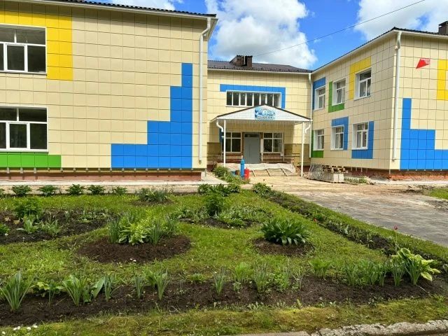 В посёлке Оршанка полным ходом идёт масштабная модернизация детского сада «Родничок» в рамках нацпроекта «Семья»