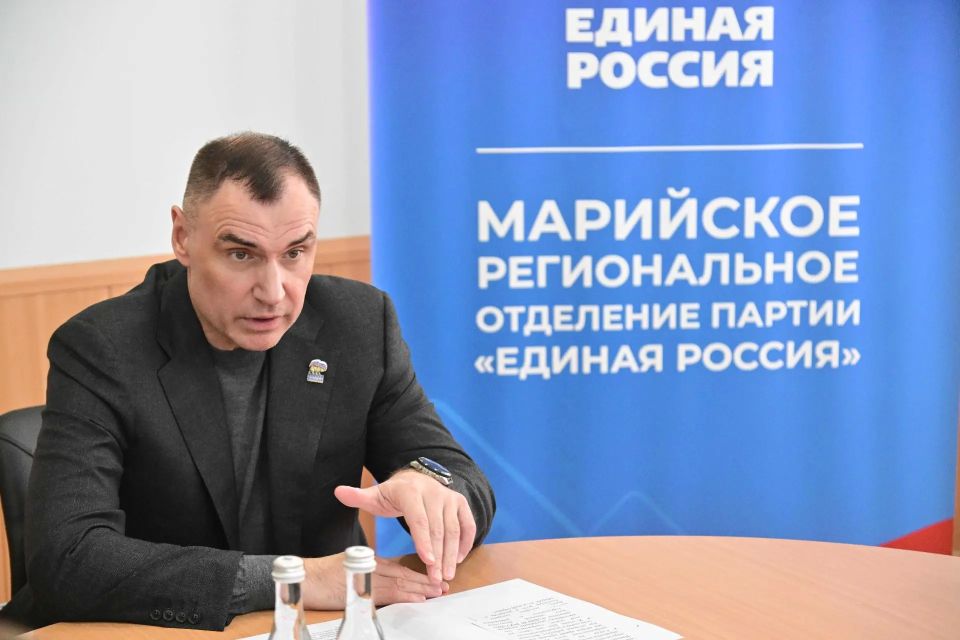 Юрий Зайцев: На встрече с депутатами и партийным активом отметил, что в Козьмодемьянске и Горнормарийском районе успешно реализуются инфраструктурные проекты, есть улучшения в социальной сфере Юрий Зайцев: На встрече с депутатами и партийным активом отметил, что в Козьмодемьянске и Горнормарийском районе успешно реализуются инфраструктурные проекты, есть улучшения в социальной сфере