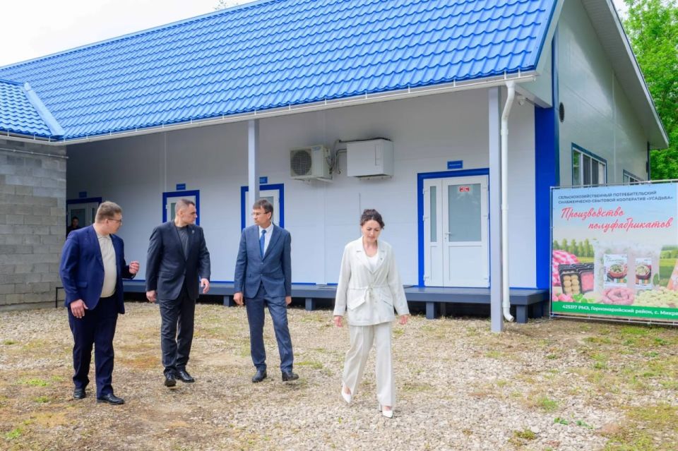 Кооператив из Горномарийского района Марий Эл активно помогает бойцам на СВО Кооператив из Горномарийского района Марий Эл активно помогает бойцам на СВО