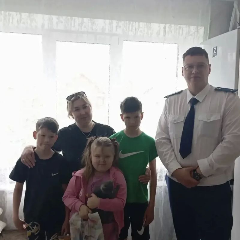 Дети сразу и непринужденно осваиваются со счастьем, ибо они сами по природе своей – радость и счастье (В. Гюго) Дети сразу и непринужденно осваиваются со счастьем, ибо они сами по природе своей – радость и счастье (В. Гюго)