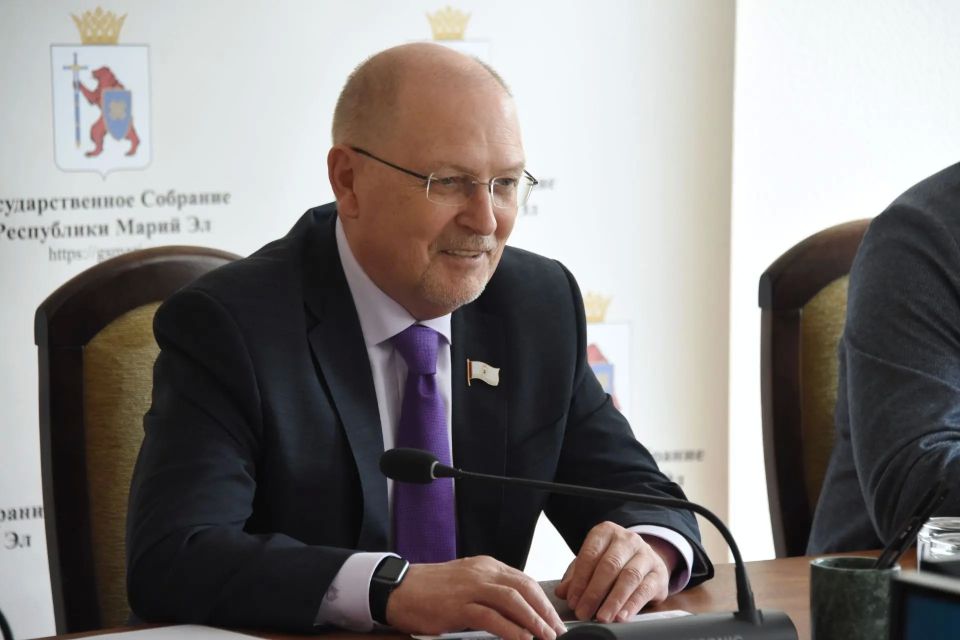 В Госсобрании Марий Эл в День защиты детей дали старт проекту «Аралтыш» - бесплатному чат-боту безопасности детей