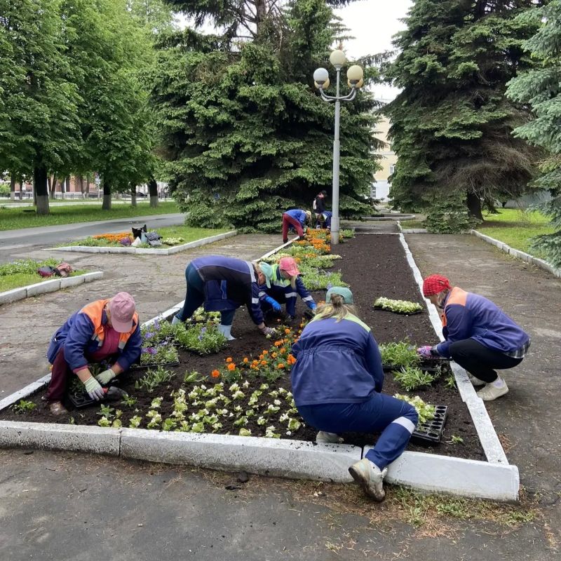 Работа продолжается и в выходные дни