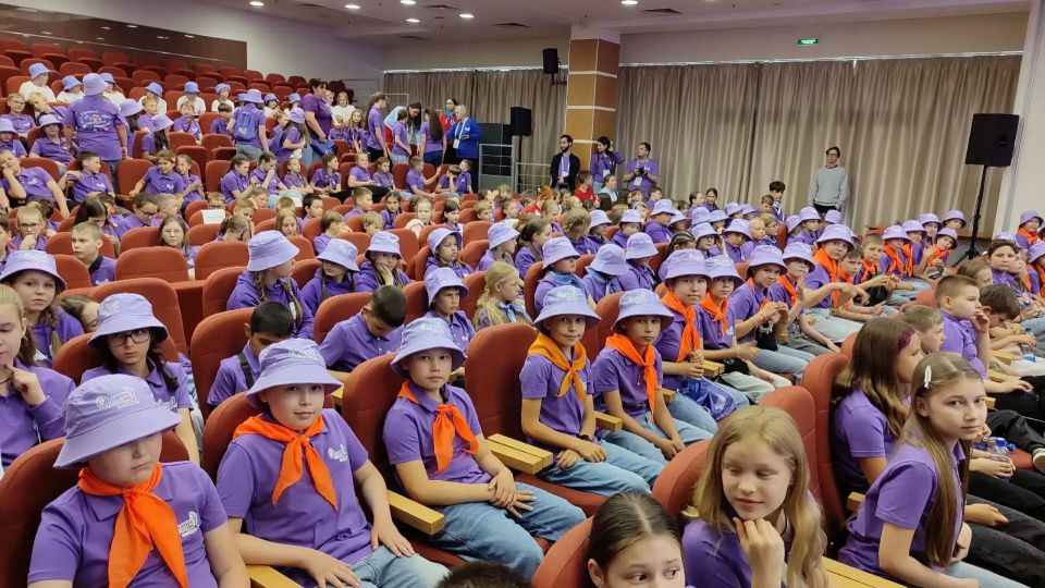 Всероссийский выпускной Орлят в Москве: более 500 участников, море эмоций и новые горизонты! Всероссийский выпускной Орлят в Москве: более 500 участников, море эмоций и новые горизонты!