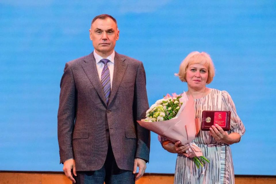 Юрий Зайцев поздравил социальных работников Марий Эл с профессиональным праздником Юрий Зайцев поздравил социальных работников Марий Эл с профессиональным праздником