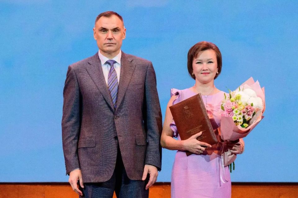 Юрий Зайцев поздравил социальных работников Марий Эл с профессиональным праздником Юрий Зайцев поздравил социальных работников Марий Эл с профессиональным праздником