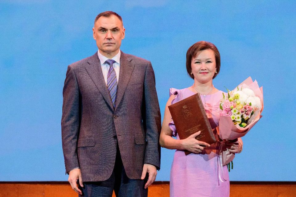 Юрий Зайцев поздравил социальных работников Марий Эл с профессиональным праздником Юрий Зайцев поздравил социальных работников Марий Эл с профессиональным праздником