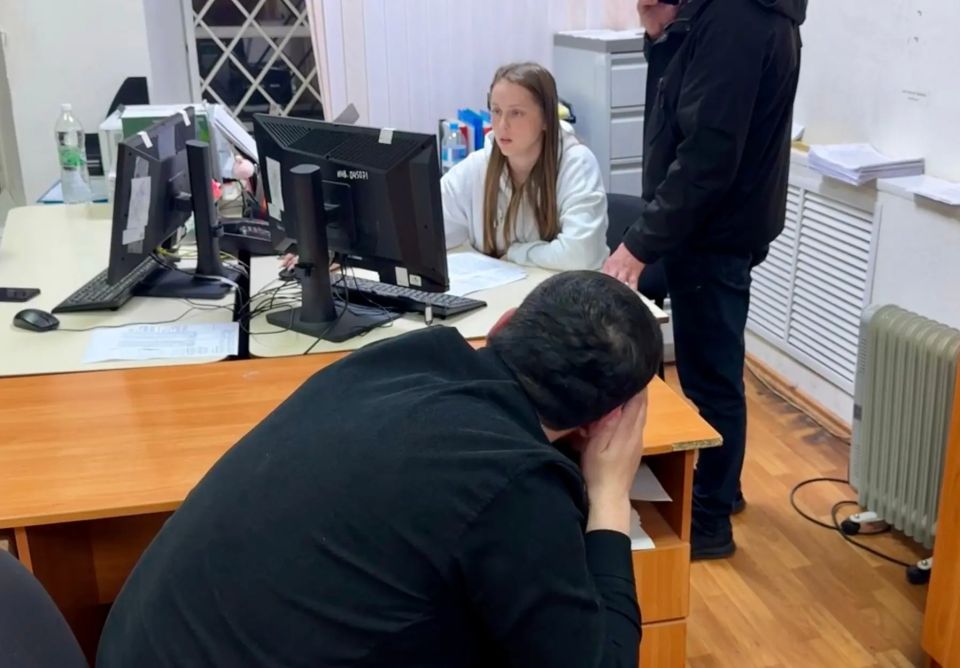 В Республике Марий Эл сотрудники полиции обеспечивают правопорядок в миграционной сфере В Республике Марий Эл сотрудники полиции обеспечивают правопорядок в миграционной сфере