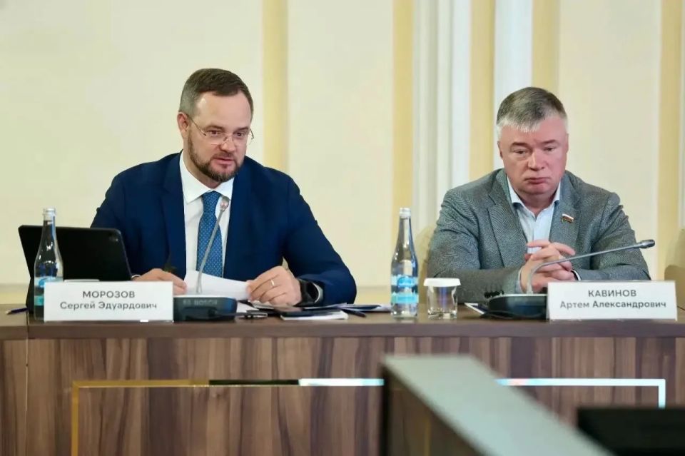 Законодатели округа обсудили вопросы развития строительной отрасли Законодатели округа обсудили вопросы развития строительной отрасли