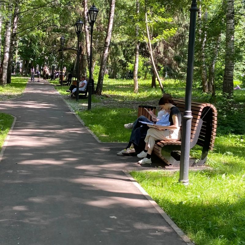 В Центральном парке культуры и отдыха появилось колесо обозрения в миниатюре! В Центральном парке культуры и отдыха появилось колесо обозрения в миниатюре!