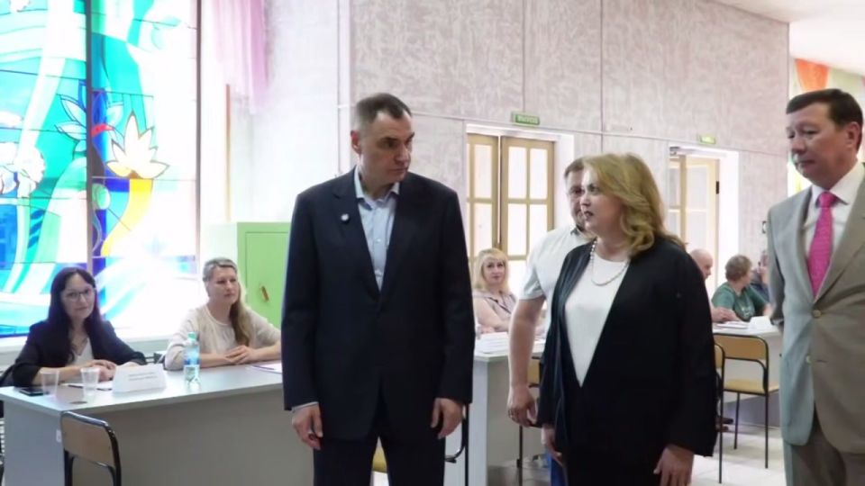 Юрий Зайцев в преддверии Дня России поздравил родителей защитников из Марий Эл Юрий Зайцев в преддверии Дня России поздравил родителей защитников из Марий Эл