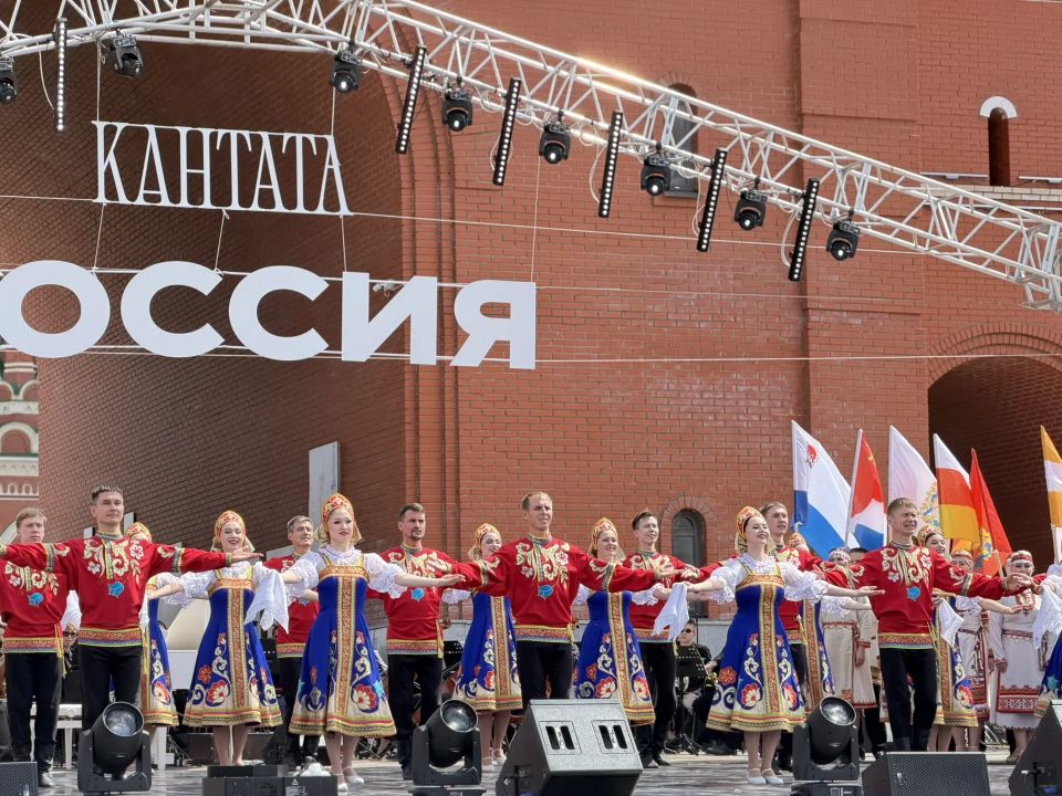 В День России под открытым небом Йошкар-Олы прозвучала классическая музыка В День России под открытым небом Йошкар-Олы прозвучала классическая музыка