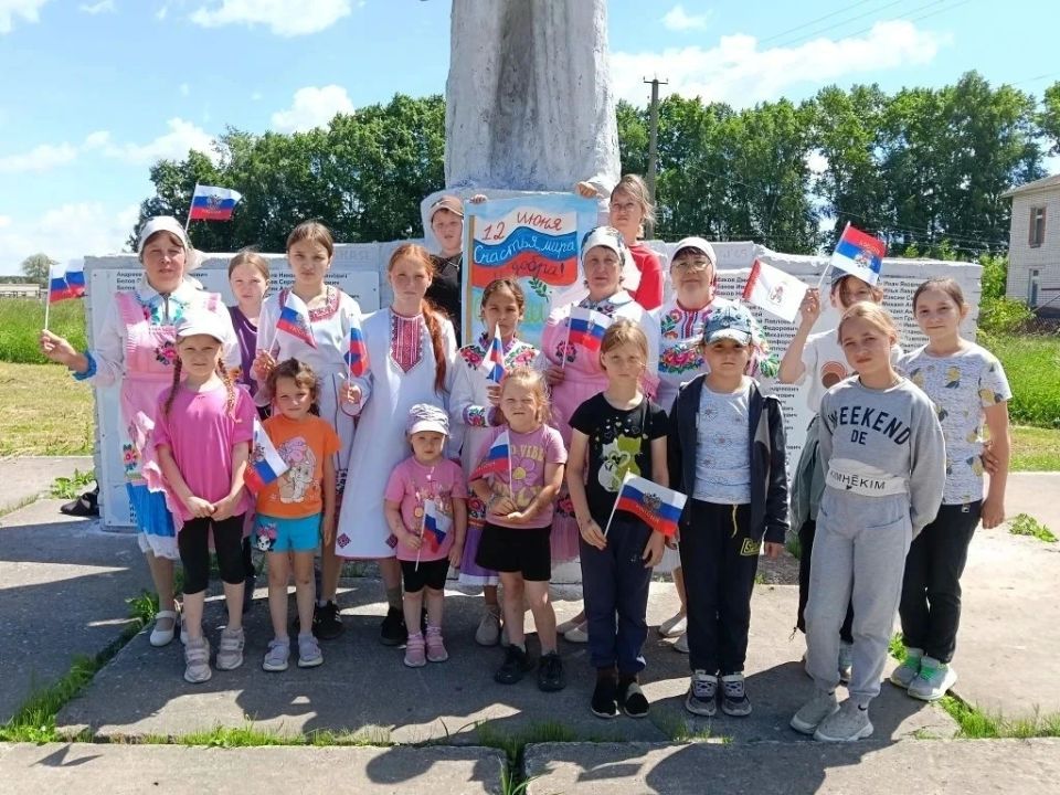 Сегодня в Медведевском районе отмечают День России! Сегодня в Медведевском районе отмечают День России!