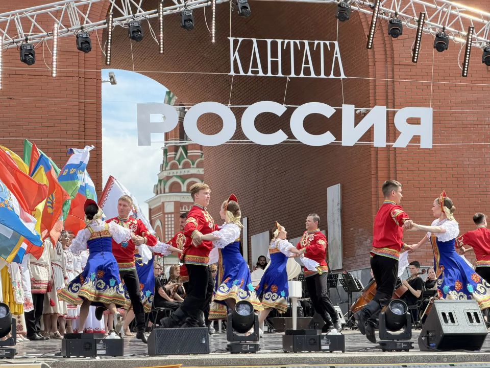 В День России под открытым небом Йошкар-Олы прозвучала классическая музыка В День России под открытым небом Йошкар-Олы прозвучала классическая музыка
