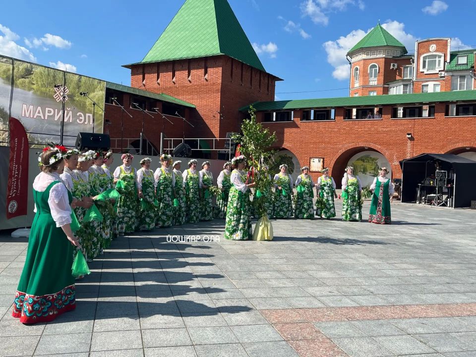 На Царьградской площади развернулись сразу два ярких события в честь Дня России На Царьградской площади развернулись сразу два ярких события в честь Дня России