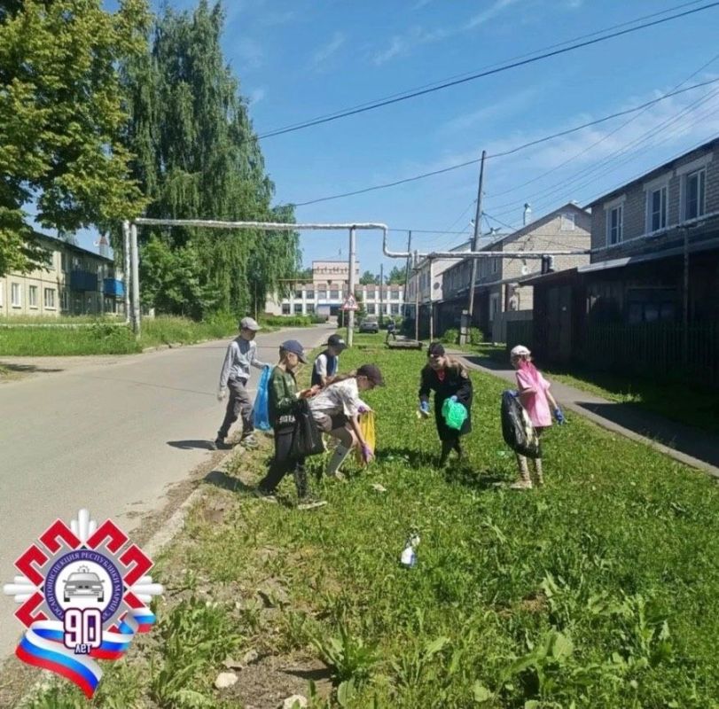 Экологический патруль с юными инспекторами движения прошел в Советском районе в рамках акции #90ДобрыхДелГосавтоинспекции Экологический патруль с юными инспекторами движения прошел в Советском районе в рамках акции #90ДобрыхДелГосавтоинспекции