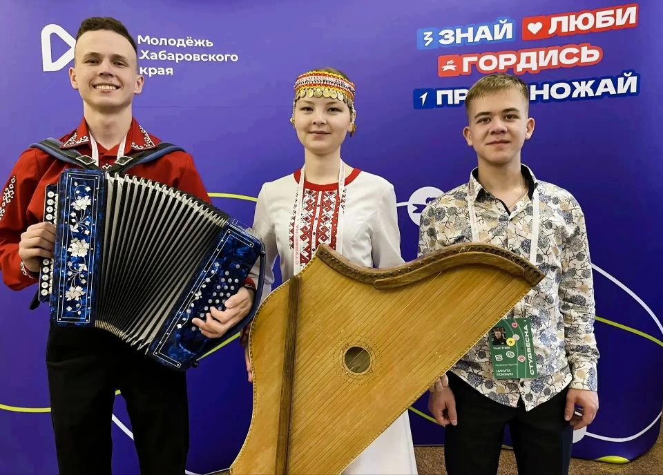 Студенты техникумов и колледжей Марий Эл достойно представили республику на Всероссийском фестивале «Российская студенческая весна» Студенты техникумов и колледжей Марий Эл достойно представили республику на Всероссийском фестивале «Российская студенческая весна»