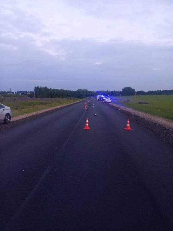 Около 21.00 в Волжском округе на 1 км автодороги Полевая — Ильнетуры 48-летний мужчина, управляя автомашиной Лада Гранта, по предварительным данным, не выбрал безопасную скорость движения, не справился с управлением и... Около 21.00 в Волжском округе на 1 км автодороги Полевая — Ильнетуры 48-летний мужчина, управляя автомашиной Лада Гранта, по предварительным данным, не выбрал безопасную скорость движения, не справился с управлением и...