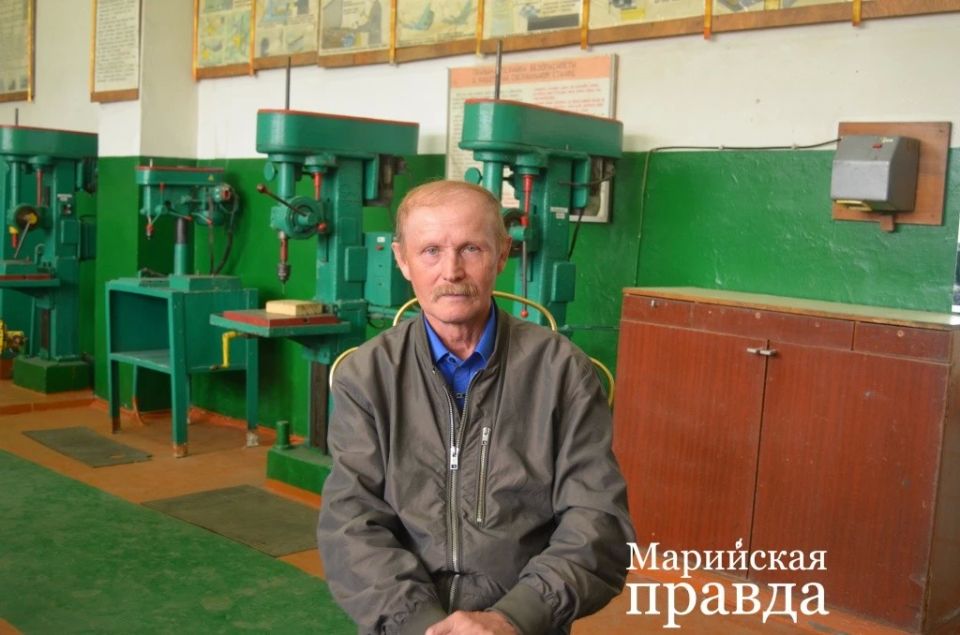 Часть вещей, изготовленных руками преподавателя Вятского аграрно-строительного техникума Советского района Марий Эл Евгения Садовина, давно хранится в музее Часть вещей, изготовленных руками преподавателя Вятского аграрно-строительного техникума Советского района Марий Эл Евгения Садовина, давно хранится в музее
