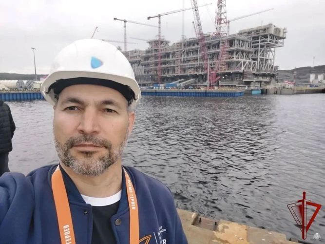 Офицер Управления Росгвардии по Чеченской Республике стал выпускником федеральной программы «Время героев» Полковник Сайдмагомед Юнаев успешно завершил обучение по президентской кадровой программе подготовки... Офицер Управления Росгвардии по Чеченской Республике стал выпускником федеральной программы «Время героев» Полковник Сайдмагомед Юнаев успешно завершил обучение по президентской кадровой программе подготовки...