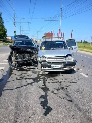 Около 21.00 в Волжском округе на 1 км автодороги Полевая — Ильнетуры 48-летний мужчина, управляя автомашиной Лада Гранта, по предварительным данным, не выбрал безопасную скорость движения, не справился с управлением и... Около 21.00 в Волжском округе на 1 км автодороги Полевая — Ильнетуры 48-летний мужчина, управляя автомашиной Лада Гранта, по предварительным данным, не выбрал безопасную скорость движения, не справился с управлением и...