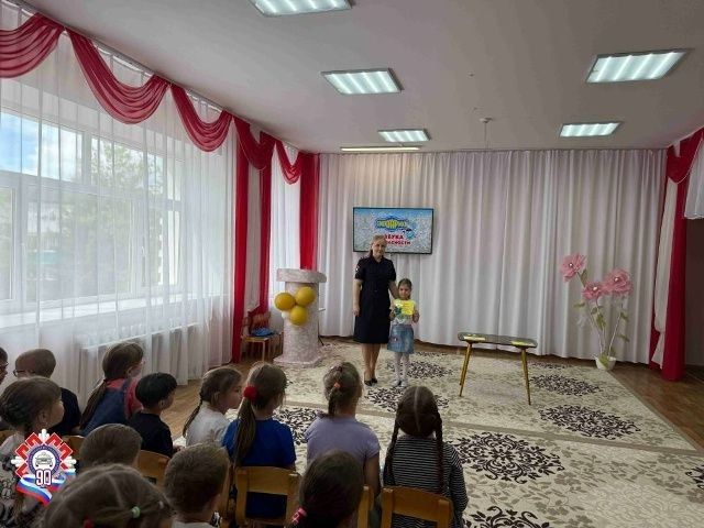 В преддверии юбилея образования Госавтоинспекции в Сернурсклм детском саду прошел конкурс тематических рисунков В преддверии юбилея образования Госавтоинспекции в Сернурсклм детском саду прошел конкурс тематических рисунков