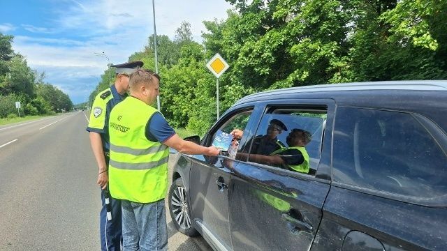 Марий Эл на федеральных загородных автомобильных дорогах автомобилистам напоминают о неукоснительном соблюдении ПДД Марий Эл на федеральных загородных автомобильных дорогах автомобилистам напоминают о неукоснительном соблюдении ПДД