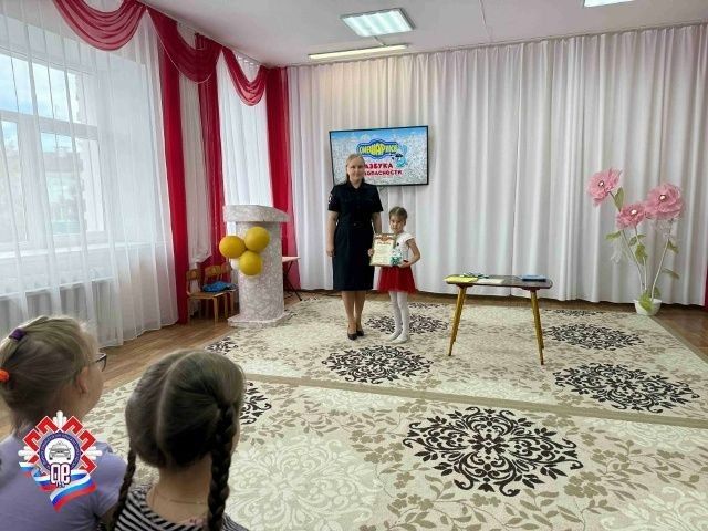 В преддверии юбилея образования Госавтоинспекции в Сернурсклм детском саду прошел конкурс тематических рисунков В преддверии юбилея образования Госавтоинспекции в Сернурсклм детском саду прошел конкурс тематических рисунков