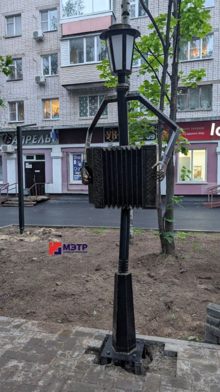 На улице Строителей в Йошкар-Оле зажгутся светильники-музыканты На улице Строителей в Йошкар-Оле зажгутся светильники-музыканты