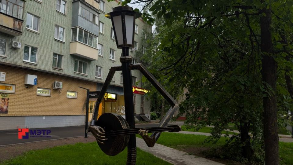 На улице Строителей в Йошкар-Оле зажгутся светильники-музыканты На улице Строителей в Йошкар-Оле зажгутся светильники-музыканты