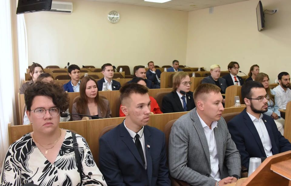 Молодежный парламент Марий Эл: от обсуждений – к реальным решениям Молодежный парламент Марий Эл: от обсуждений – к реальным решениям