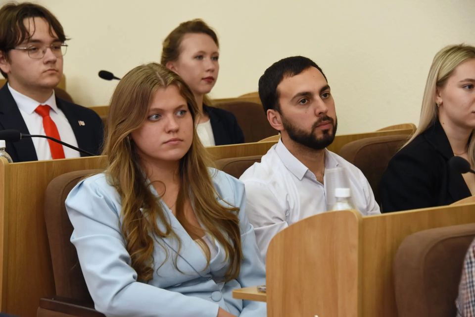 Молодежный парламент Марий Эл: от обсуждений – к реальным решениям Молодежный парламент Марий Эл: от обсуждений – к реальным решениям