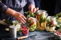Гниение и ферментация: как одни процессы создают изысканный вкус, а другие превращают продукты в яд