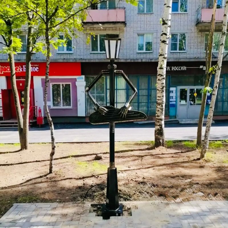 Врио мэра города Антон Трудинов рассказал, что на улице Строителей появились светильники-музыканты Врио мэра города Антон Трудинов рассказал, что на улице Строителей появились светильники-музыканты