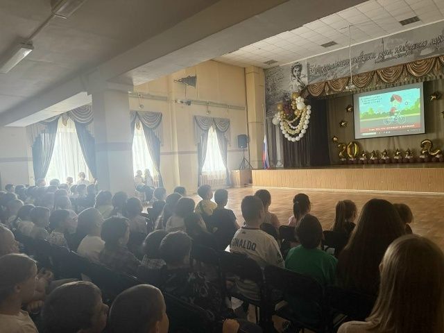 В Волжске автоинспекторы инициировали проведение в пришкольных лагерях тематических занятий «ВелоСИМ» В Волжске автоинспекторы инициировали проведение в пришкольных лагерях тематических занятий «ВелоСИМ»