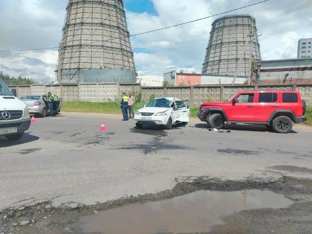 За минувшие сутки на территории Республики Марий Эл зарегистрировано три ДТП, в котором один человек погиб и шестеро получили травмы За минувшие сутки на территории Республики Марий Эл зарегистрировано три ДТП, в котором один человек погиб и шестеро получили травмы