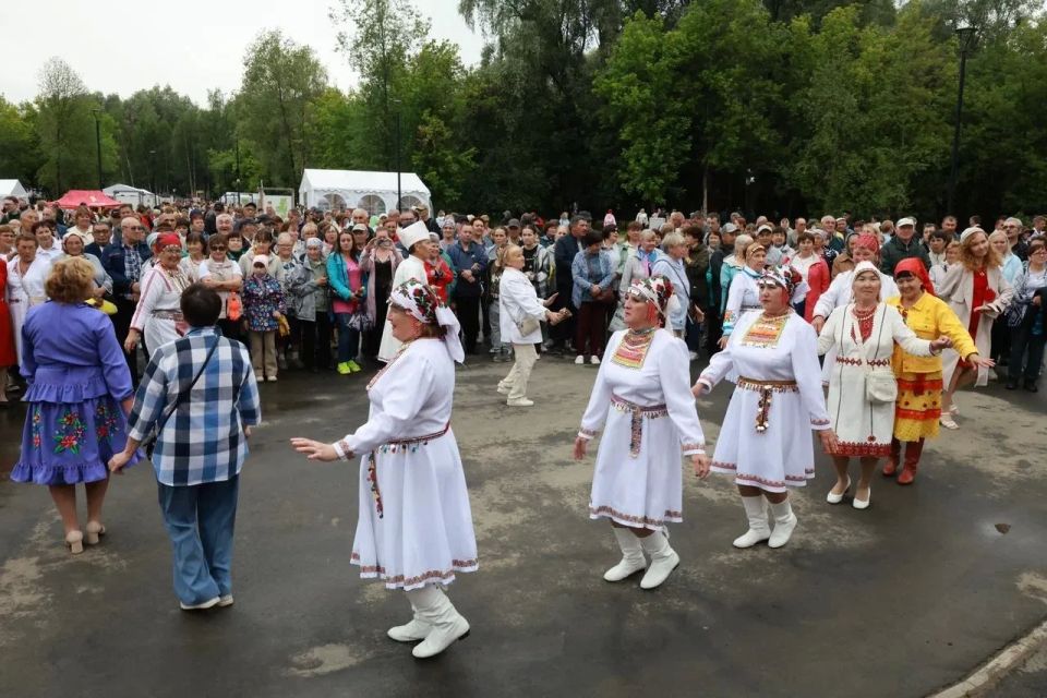 Дождливая погода сегодня не помешала Пеледыш пайрем подарить хорошее настроение Дождливая погода сегодня не помешала Пеледыш пайрем подарить хорошее настроение