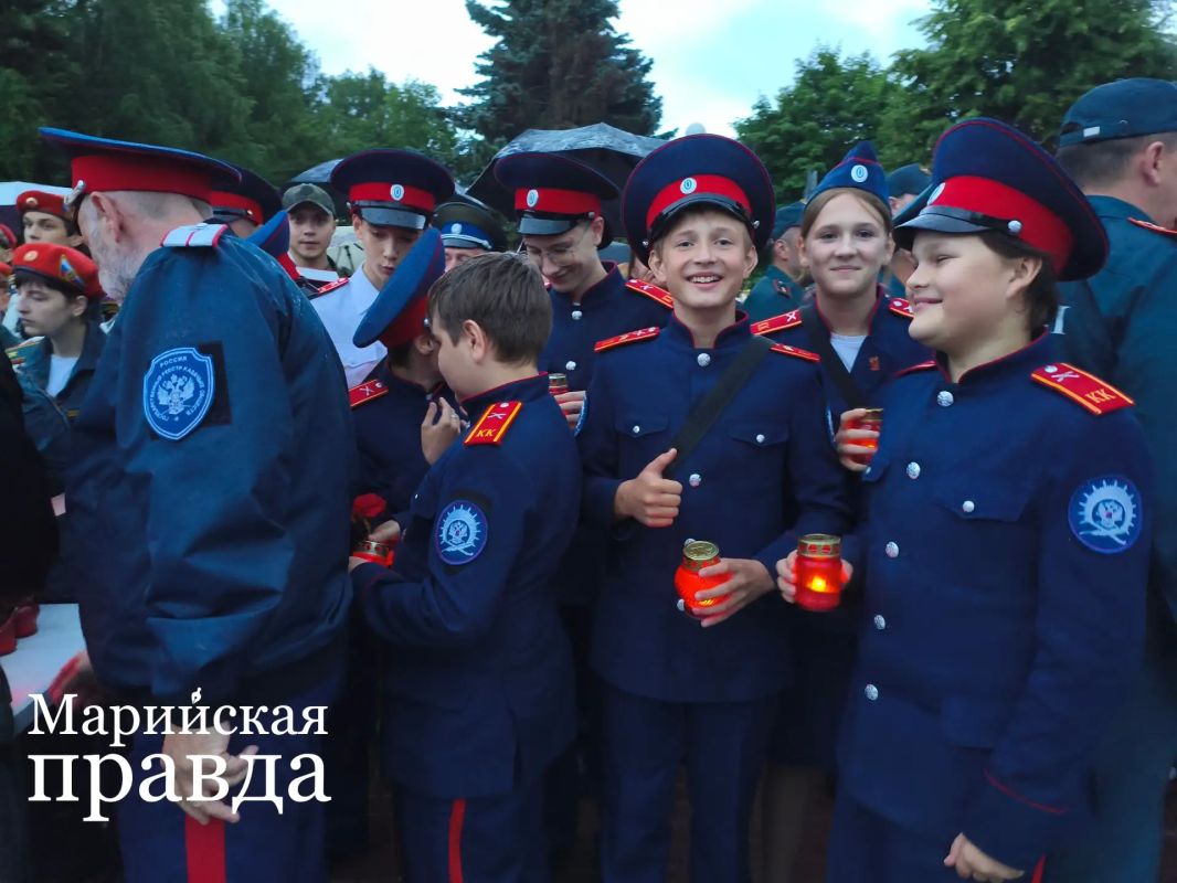 В Йошкар-Оле проходит Всероссийская акция «Свеча памяти» В Йошкар-Оле проходит Всероссийская акция «Свеча памяти»