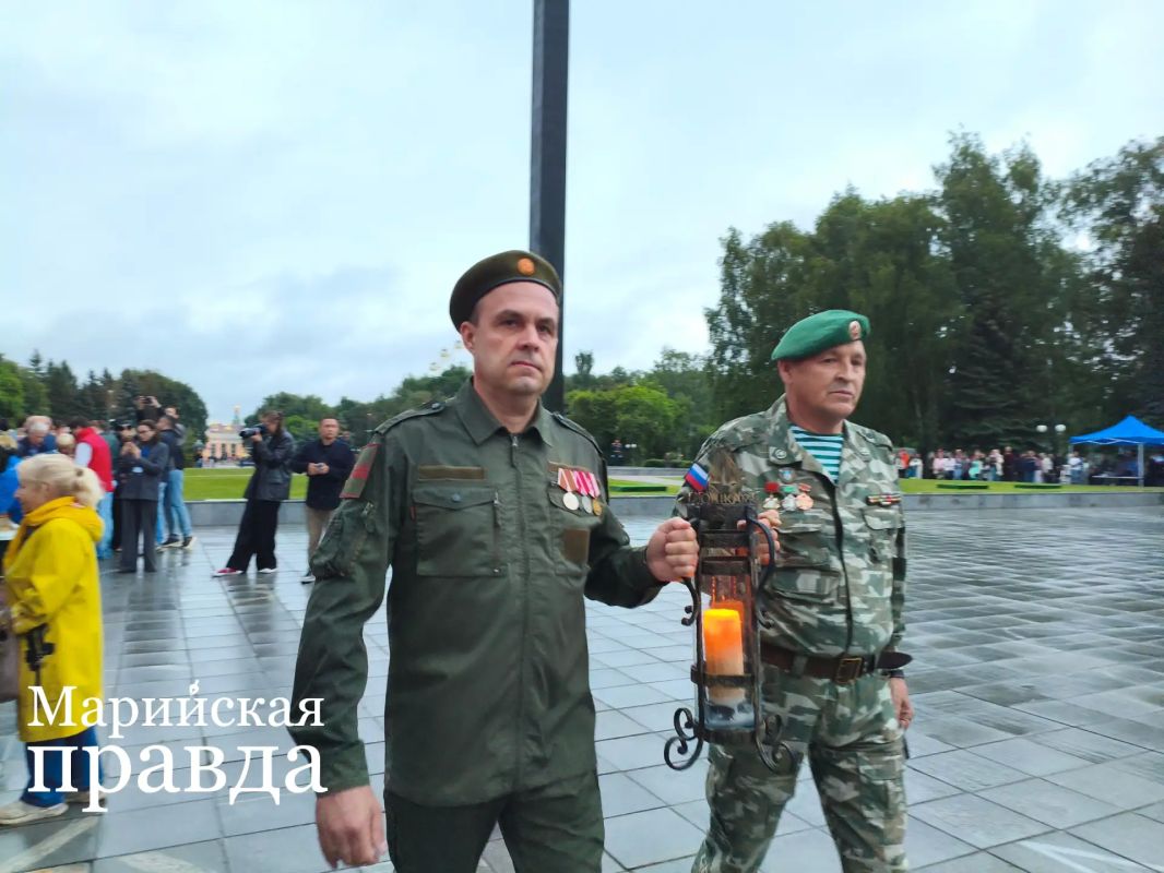 В Йошкар-Оле проходит Всероссийская акция «Свеча памяти» В Йошкар-Оле проходит Всероссийская акция «Свеча памяти»