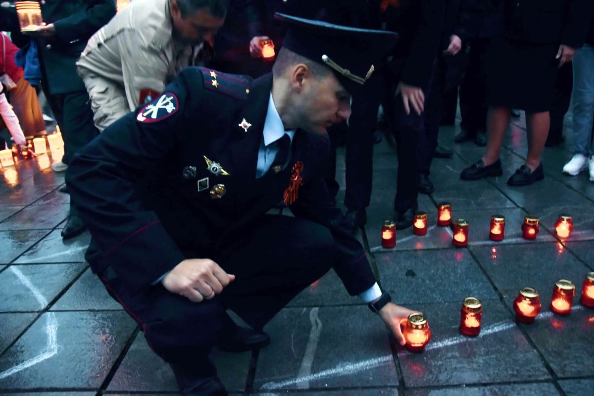 Полицейские Республики Марий Эл приняли участие в общероссийской патриотической акции «Свеча памяти» Полицейские Республики Марий Эл приняли участие в общероссийской патриотической акции «Свеча памяти»