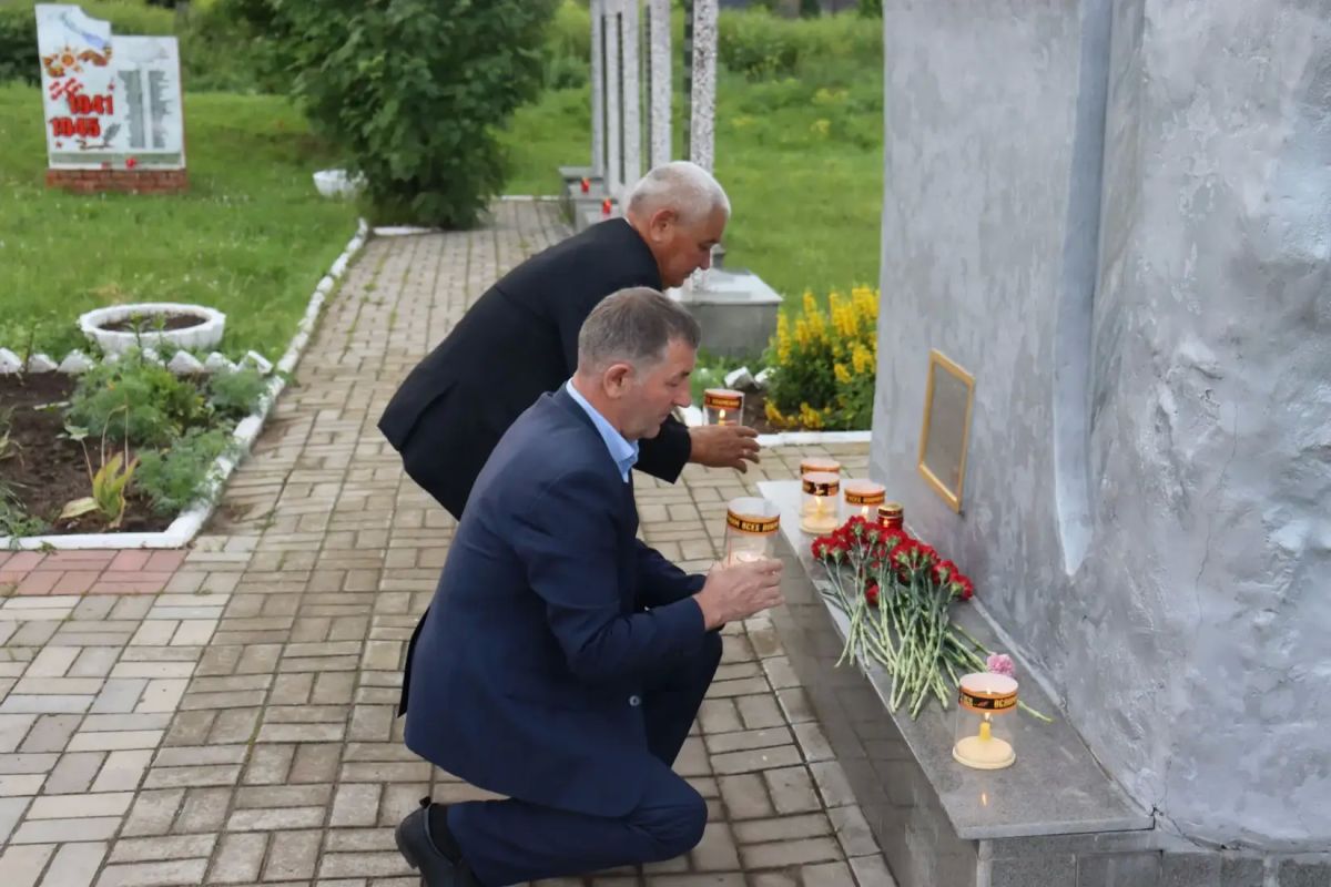 Полицейские Республики Марий Эл приняли участие в общероссийской патриотической акции «Свеча памяти» Полицейские Республики Марий Эл приняли участие в общероссийской патриотической акции «Свеча памяти»