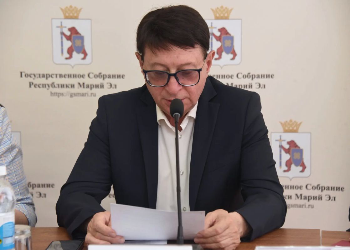 Рабочая группа при Госсобрании поддержала инициативы о Дне Конституции и Гимне Республики Рабочая группа при Госсобрании поддержала инициативы о Дне Конституции и Гимне Республики