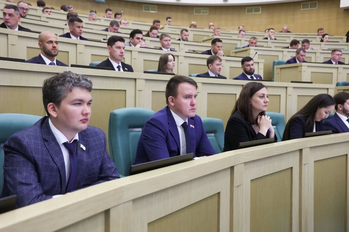 Депутат Даниил Жуков принял участие в работе Палаты молодых законодателей Депутат Даниил Жуков принял участие в работе Палаты молодых законодателей
