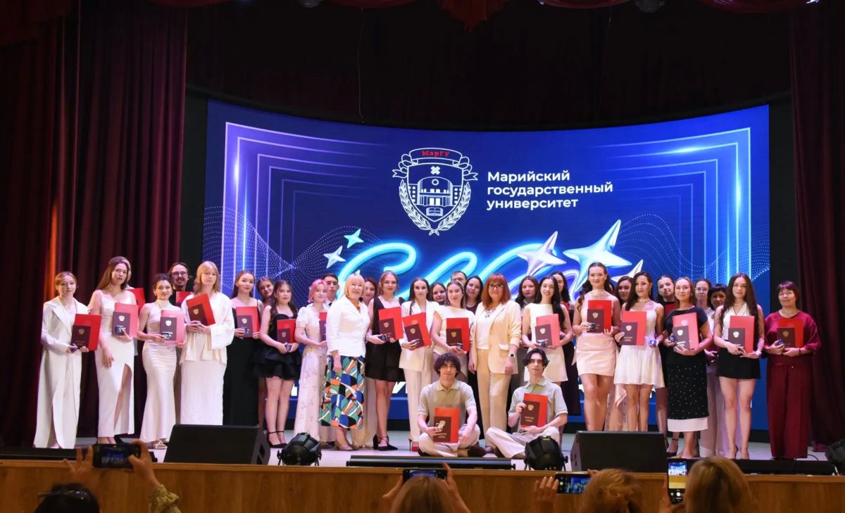 Лариса Яковлева поздравила выпускников МарГУ: «Пусть у вас все сложится Лариса Яковлева поздравила выпускников МарГУ: «Пусть у вас все сложится