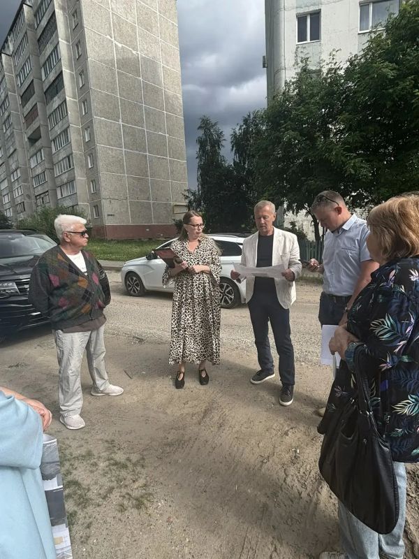 В микрорайоне "Звездный" обсудили участие в проекте Главы Республики Марий Эл Юрия Зайцева «Инициативы жителей» В микрорайоне "Звездный" обсудили участие в проекте Главы Республики Марий Эл Юрия Зайцева «Инициативы жителей»