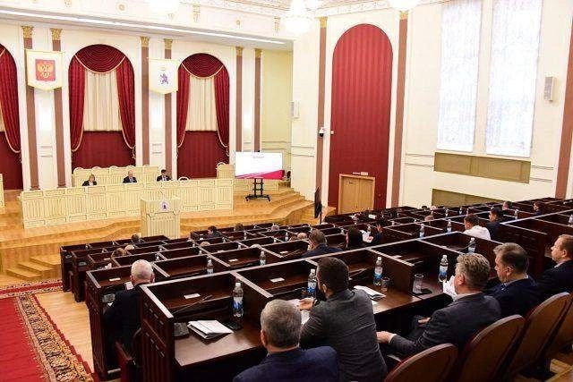 В Госсобрании Марий Эл приступили к оценке и нулевому чтению проектов документов, среди которых фигурирует тот, который касается продажи алкоголя