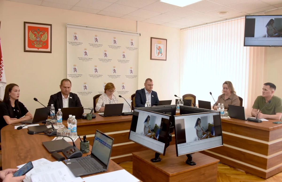Объекты культурного наследия и охрана здоровья граждан: в Госсобрании Марий Эл завершился первый тур работы комитетов по подготовке к июльской сессии Объекты культурного наследия и охрана здоровья граждан: в Госсобрании Марий Эл завершился первый тур работы комитетов по подготовке к июльской сессии